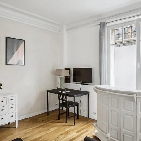 - La Defense Neuilly-sur-Seine